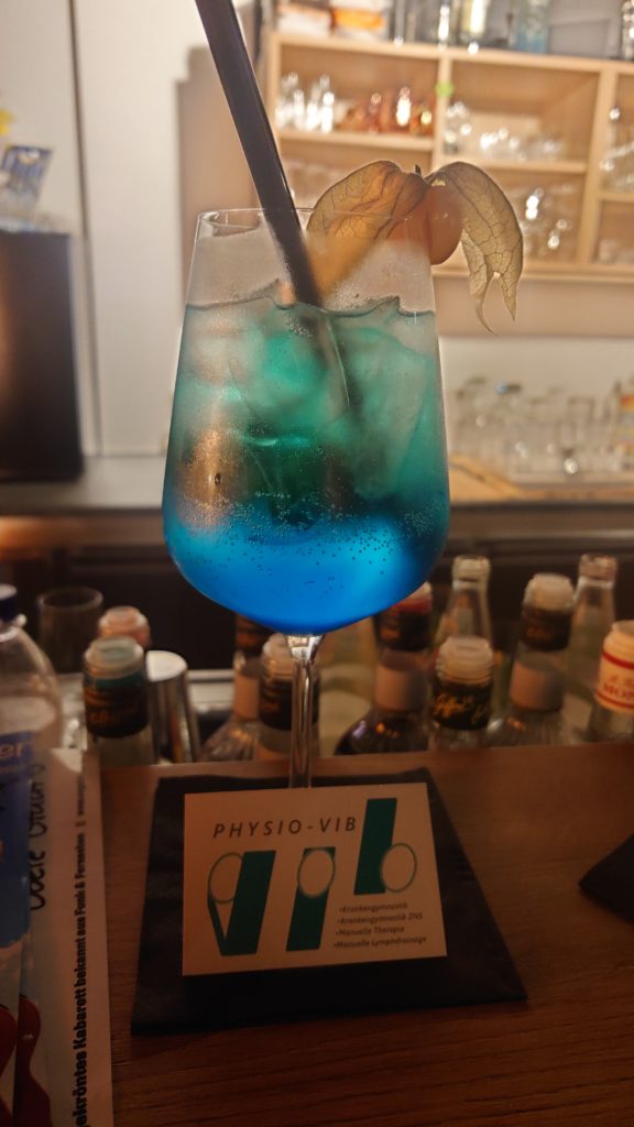 Nur in der LunaLounge in Vilsbiburg kann man den einzigartigen PhysioVib-Spritz bestellen